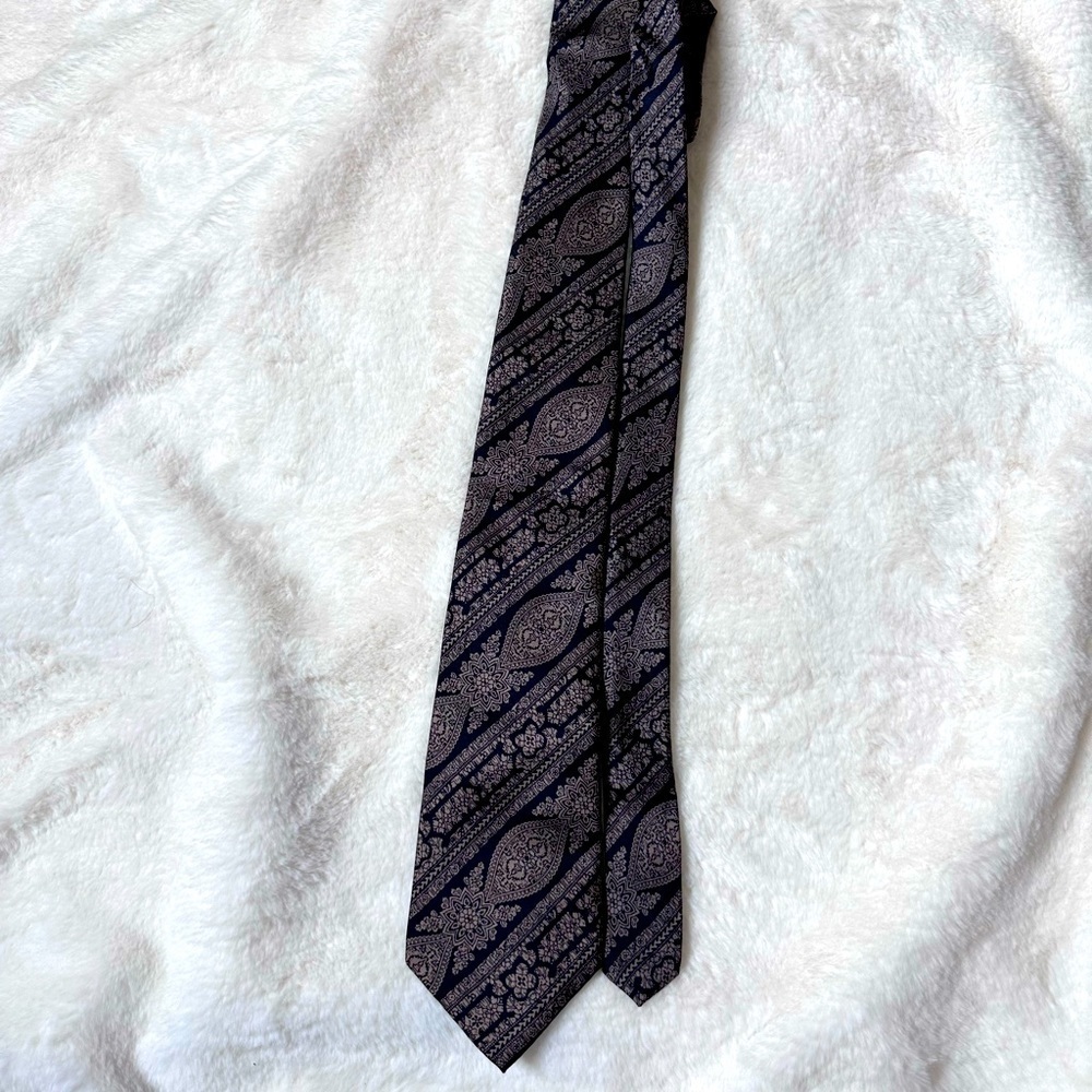 Mario Valentino Tie